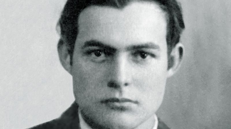 Ernest Hemingway 1923-as útlevélfotóján