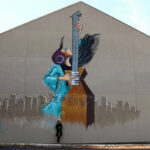 Shamsia Hassani Afganisztán egyik első női graffitisének munkája Oregonban - forrás: www.shamsiahassani.net/