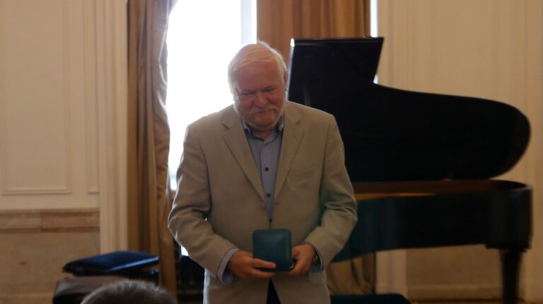 Kovács Sándor a Kroó György-díj átvétele után - forrás: MZZT