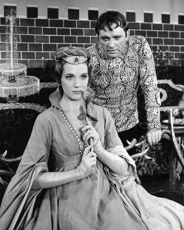 Richard Burton és Julie Andrews a Camelot Broadway-feldolgozásában - forrás: wikipedia