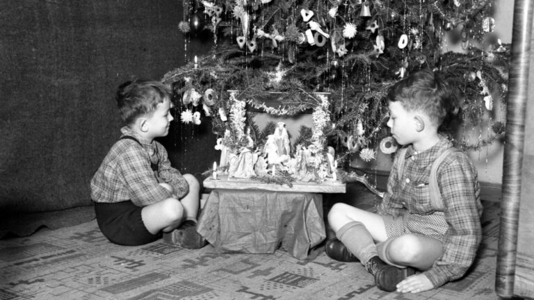 karácsonyfa 1942-ben - forrás: Fortepan / Lissák Tivadar