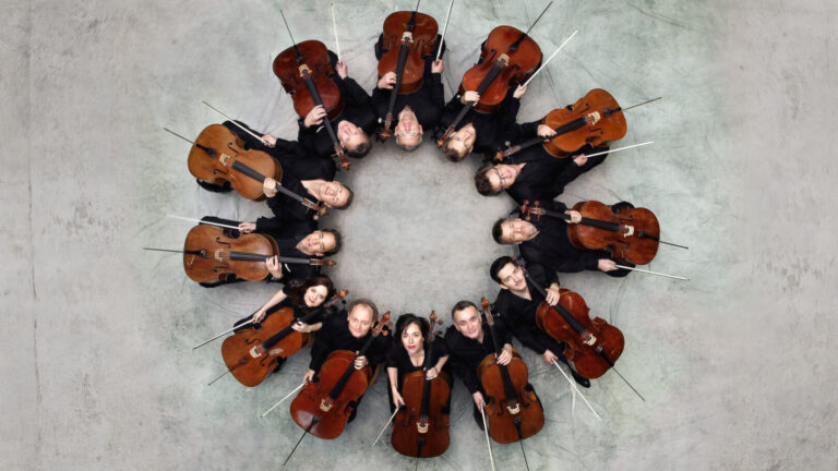 A Berlini Filharmonikusok 12 csellistája - fotó: Uwe Arens
