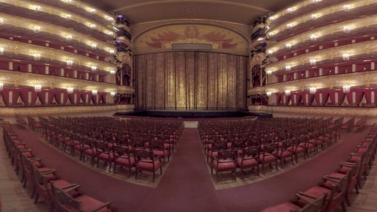 A moszkvai Bolsoj Színház nagyterme - forrás: YouTube