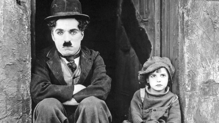 Charlie Chaplin A kölyök című filmben - forrás: wikipedia