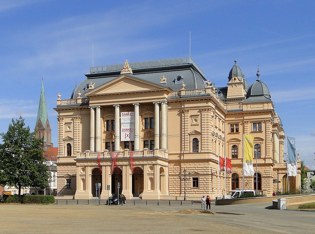 Mecklenburgi Állami Színház - forrás: wikipedia