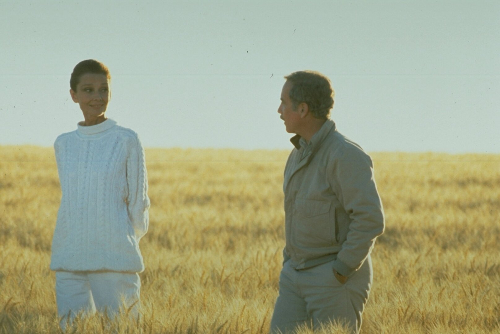 Audrey Hepburn és Richard Dreyfus az Örökké című filmben 1989-ben - forrás: port.hu