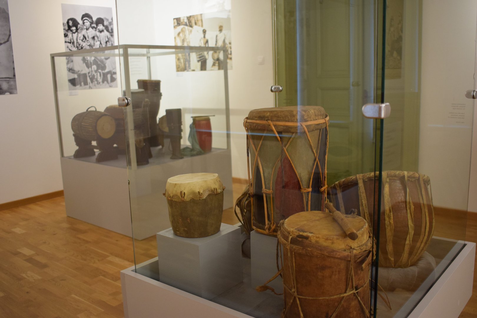 Haáz Rezső Múzeumban „Síppal, dobbal, didzseriduval… Népek hangszerei a Néprajzi Múzeumból” címmel nyílt kiállítás.