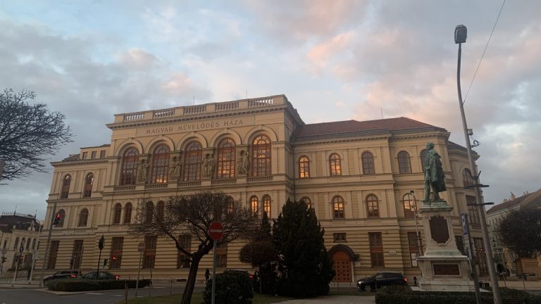 A soproni Liszt Központ épülete - forrás: Petőfi Színház
