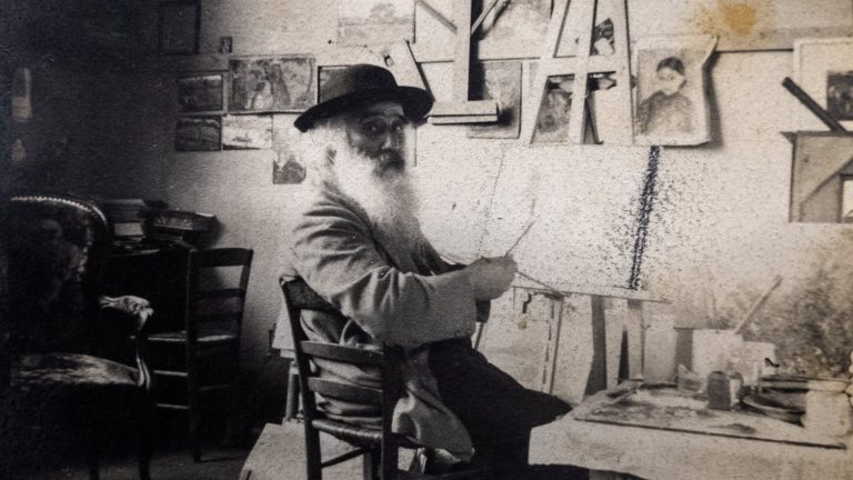 Pissarro a műtermében - forrás: Pannonia Entertainment