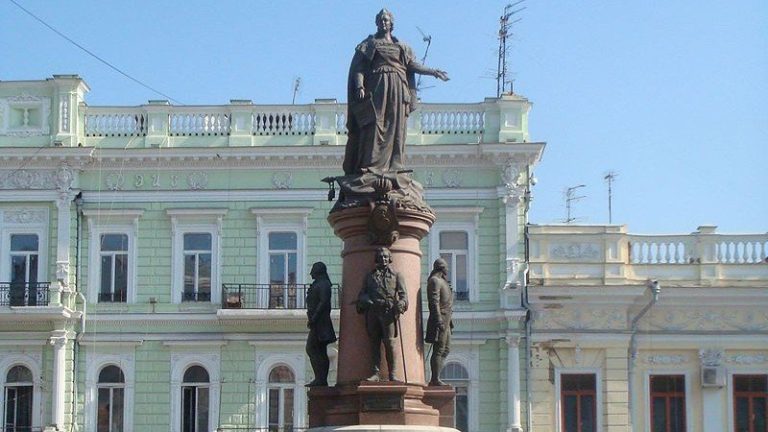 Odessza város alapítóinak emlékműve - forrás: wikipedia