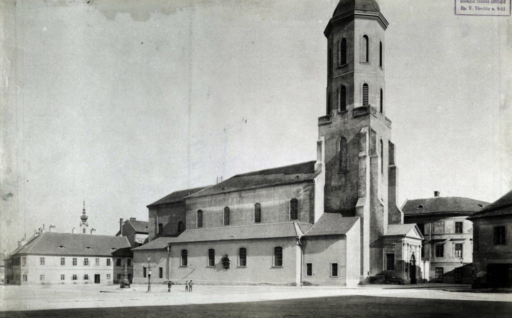 A Mária Magdolna-templom 1900 körül - forrás: Fortepan / Klösz György