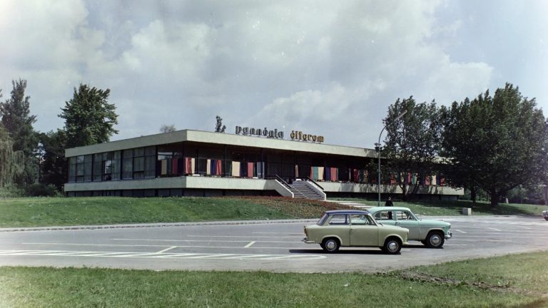 Pannónia Étterem, Balatonalmádi - forrás: Fortepan