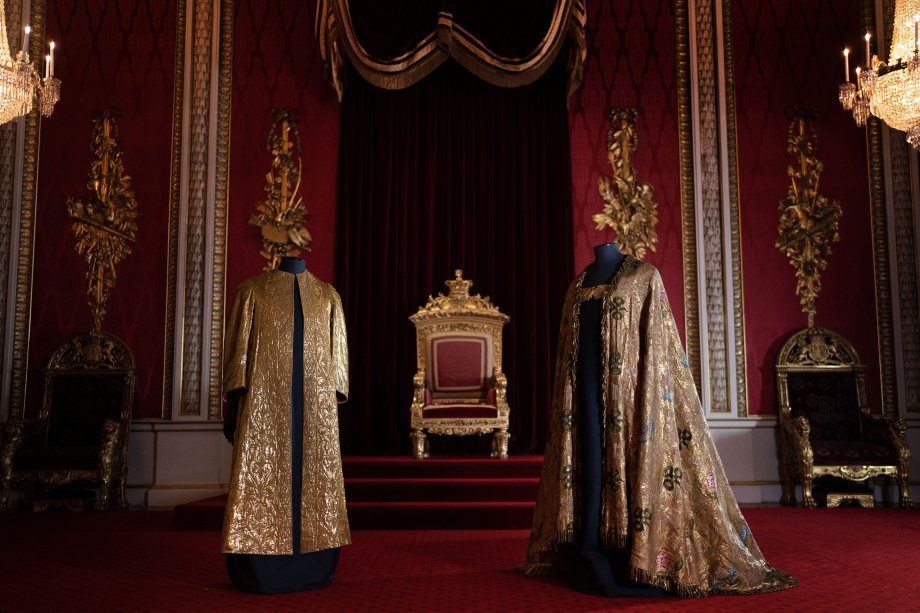 Koronázási öltözetek - forrás: Royal Collection Trust