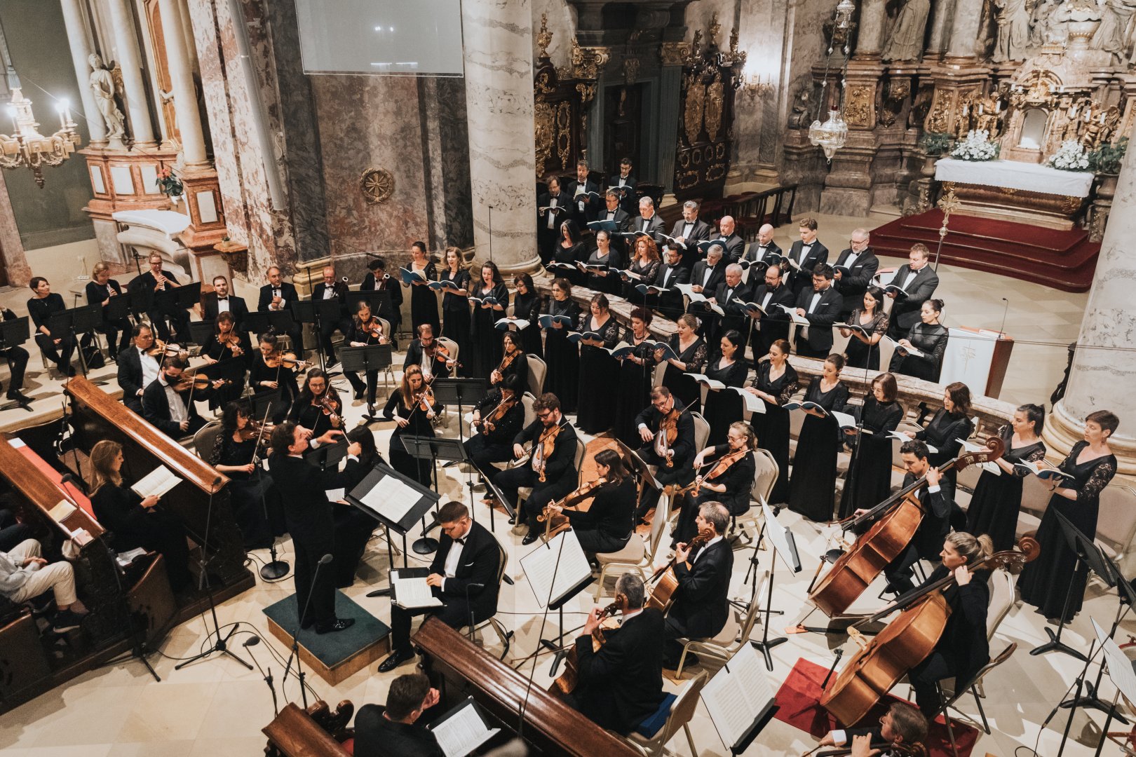 A Budapesti Vonósok és a Nemzeti Énekkar koncertje - forrás: Haydneum / Pilvax Films