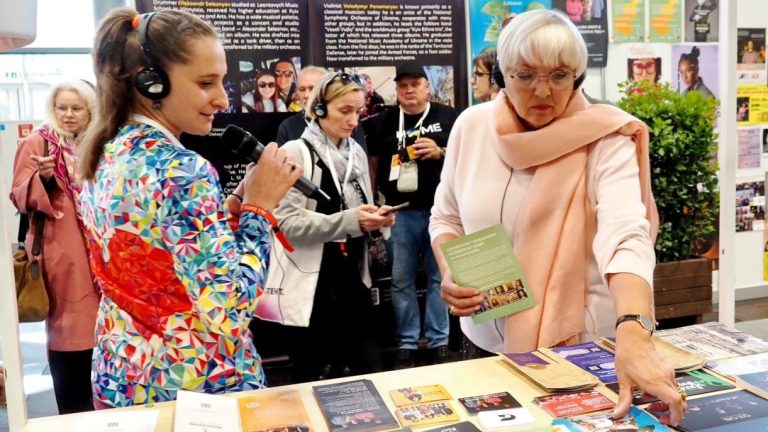Minister of Culture, Claudia Roth at Ukrainian stand at jazzahead! 2023 in Bremen, Germany. Photo credit: Arkady Mitnik