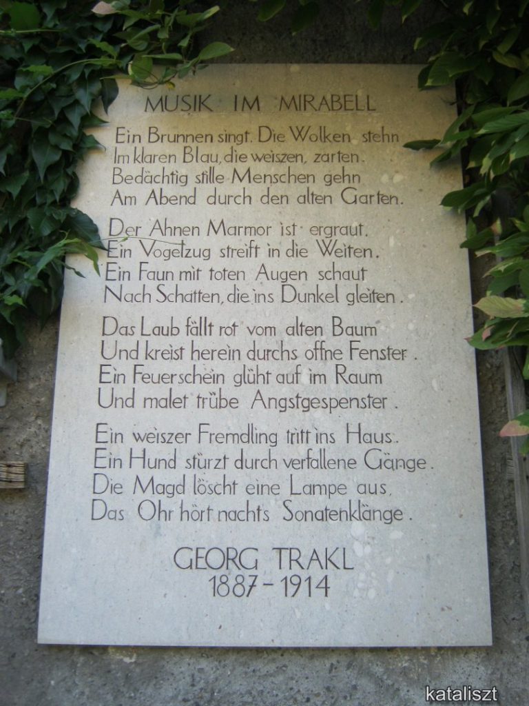 Georg Trakl verse márványtáblán: Zene a Mirabellben - fotó: Kataliszt