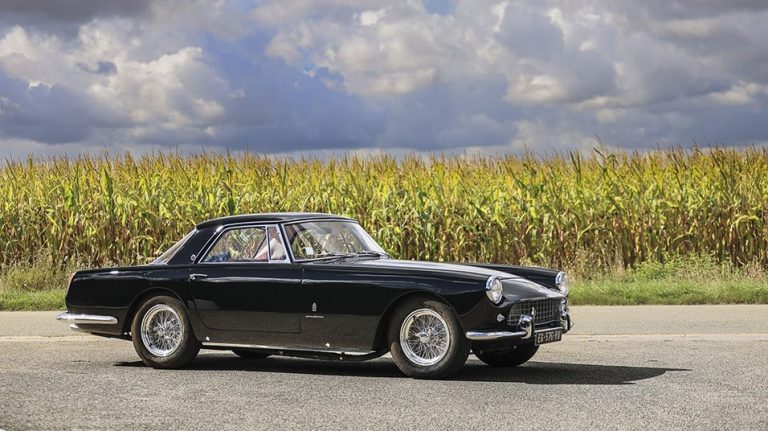 Ezt a Ferrari 250 GT Pininfarina kupét vezette korábban Angelina Jolie – forrás: Christie’s