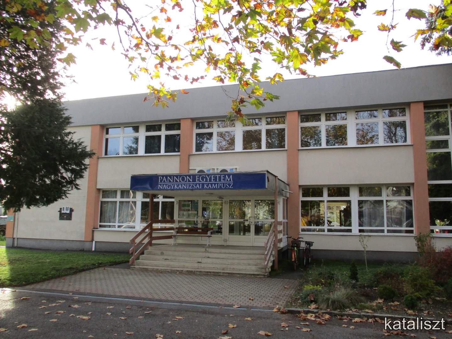 Az egykori Úttörőház épülete, Zrínyi utca 18.