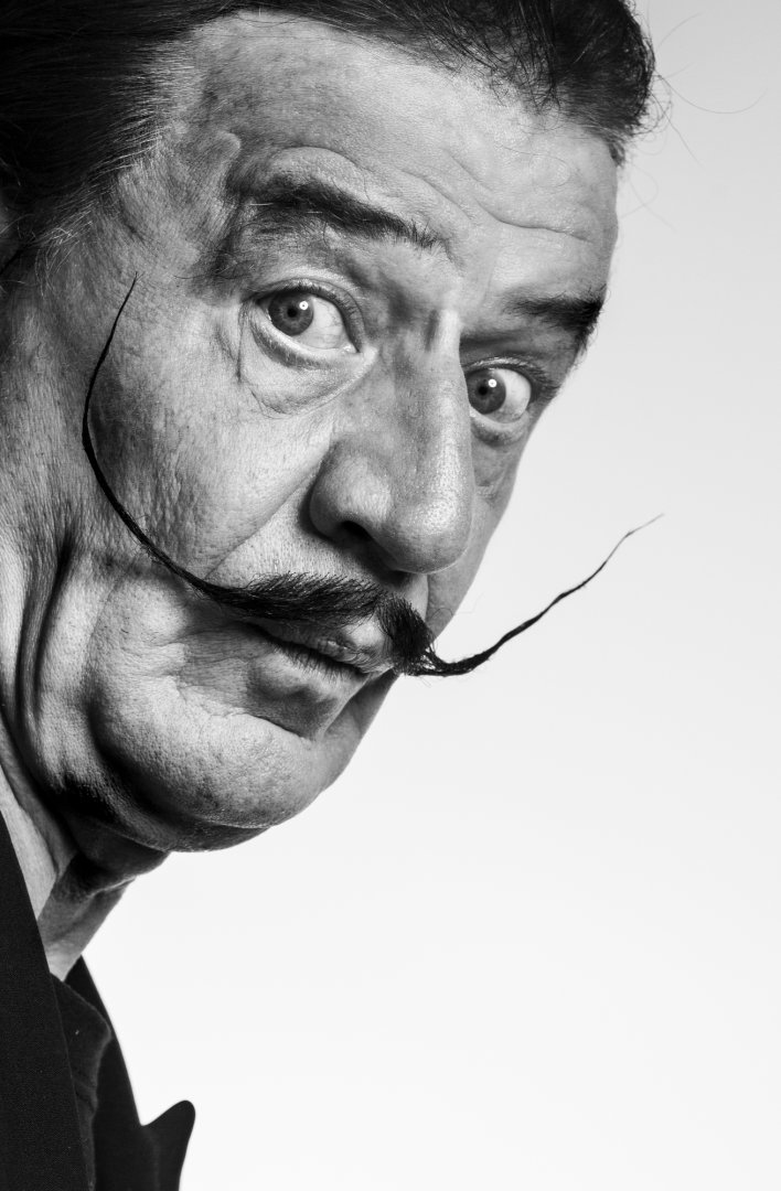 Mucsi mint Salvador Dalí