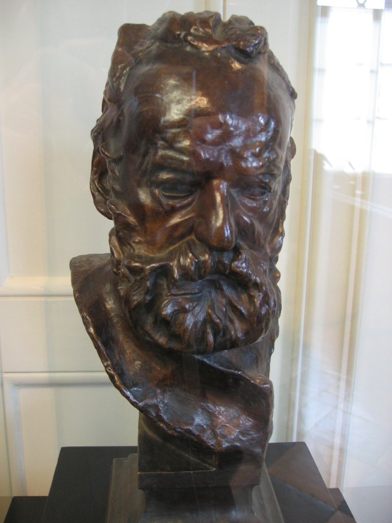 Rodin: Victor Hugo (1890), - forrás: wikipedia