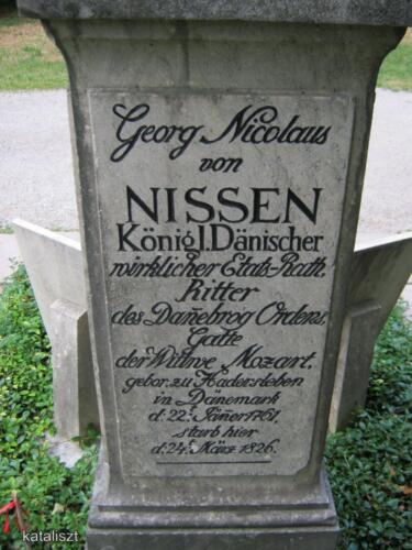 A Mozart- (igazából Nissen-) sír Salzburgban Szent Sebestyén-temető, Salzburg - fotó: Kocsis Katalin / Kataliszt
