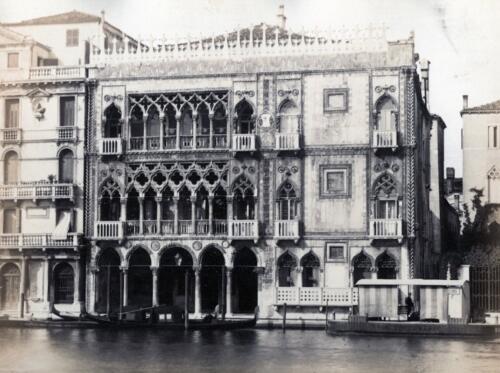 1900, Olaszország, Velence, Canal Grande, szemben a Palazzo Santa Sofia, ismertebb nevén Ca' d'Oro (Aranyház)