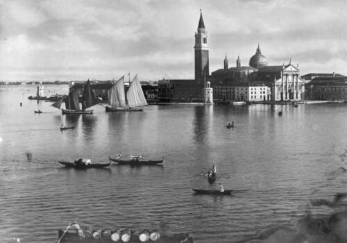 1900, Olaszország, Velence, a San Giorgio Maggiore sziget és a San Giorgio Maggiore-templom a Riva degli Schiavoni felől nézve