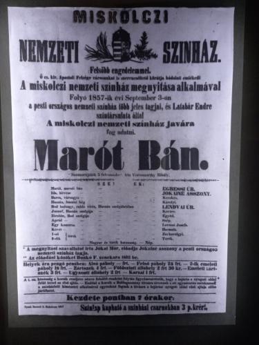A ma is álló épület megnyitójának plakátja - Színészmúzeum, Miskolc