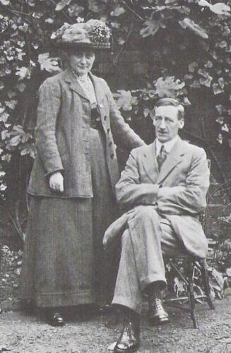 Beatrix Potter (Mrs Heelis) és férje 1913-ban - forrás: wikipedia